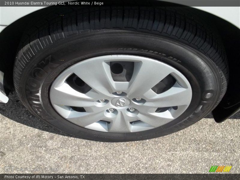 Nordic White / Beige 2010 Hyundai Elantra Touring GLS