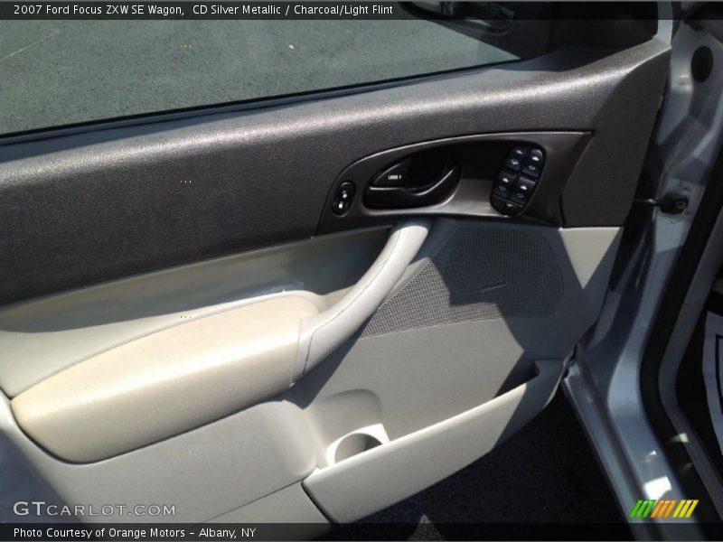CD Silver Metallic / Charcoal/Light Flint 2007 Ford Focus ZXW SE Wagon