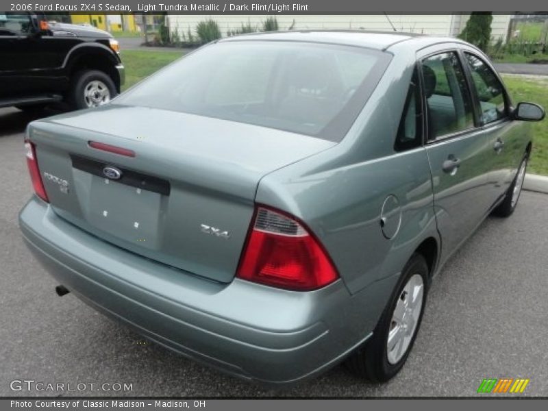 Light Tundra Metallic / Dark Flint/Light Flint 2006 Ford Focus ZX4 S Sedan