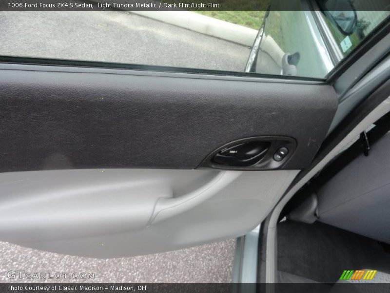 Light Tundra Metallic / Dark Flint/Light Flint 2006 Ford Focus ZX4 S Sedan