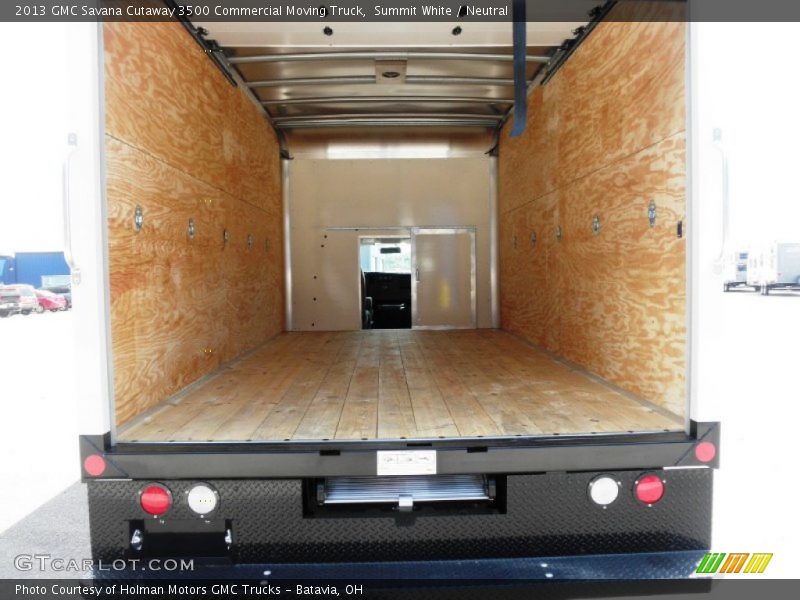  2013 Savana Cutaway 3500 Commercial Moving Truck Trunk