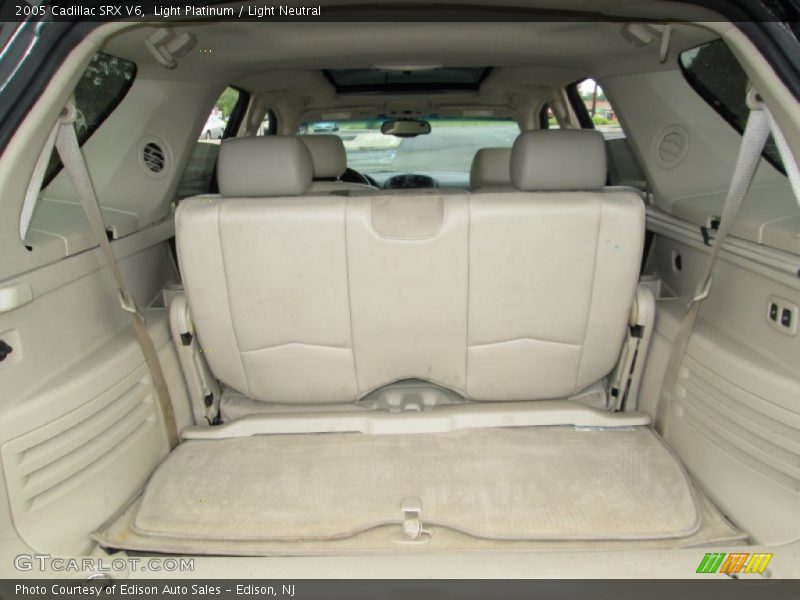 Light Platinum / Light Neutral 2005 Cadillac SRX V6