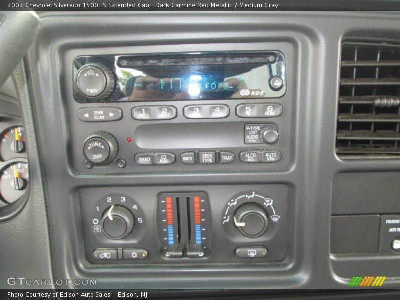 Controls of 2003 Silverado 1500 LS Extended Cab