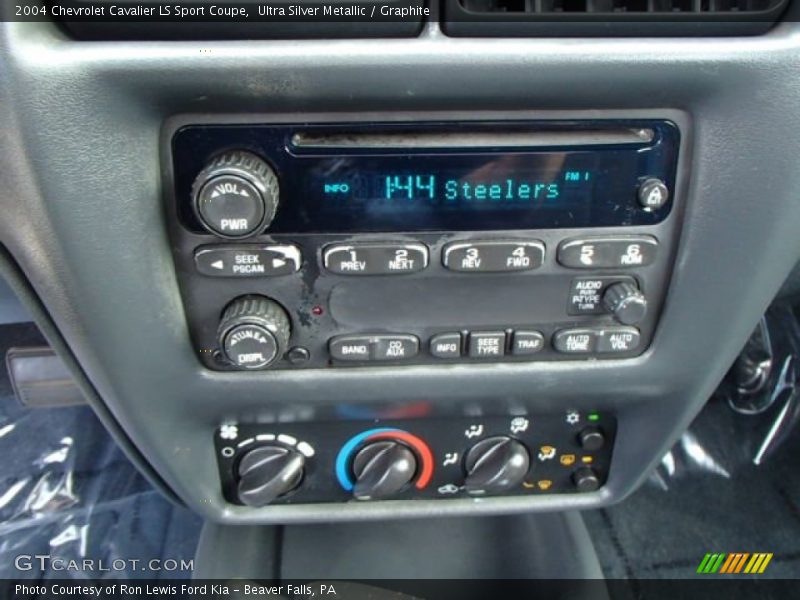 Ultra Silver Metallic / Graphite 2004 Chevrolet Cavalier LS Sport Coupe