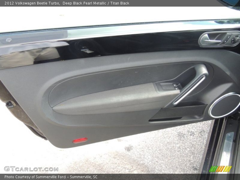 Deep Black Pearl Metallic / Titan Black 2012 Volkswagen Beetle Turbo