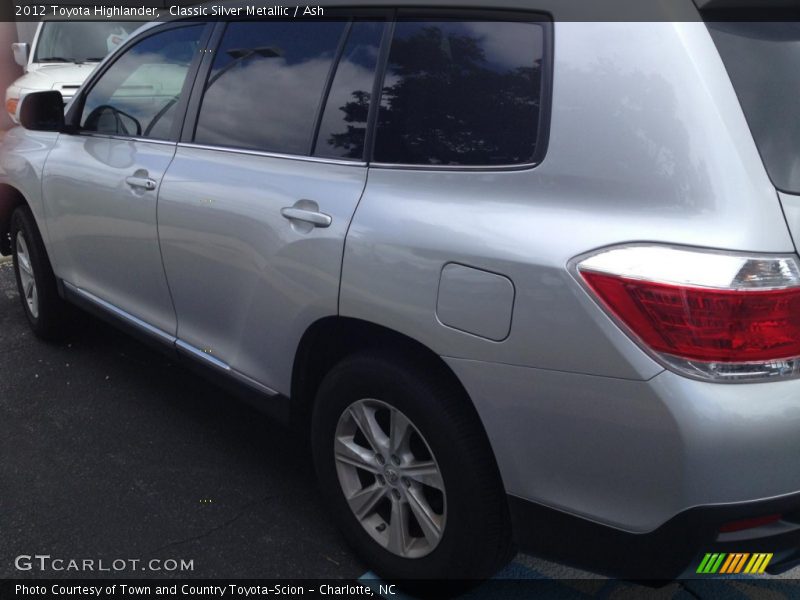 Classic Silver Metallic / Ash 2012 Toyota Highlander