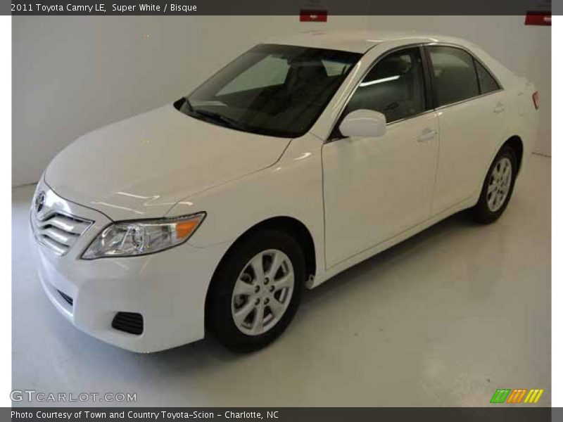 Super White / Bisque 2011 Toyota Camry LE