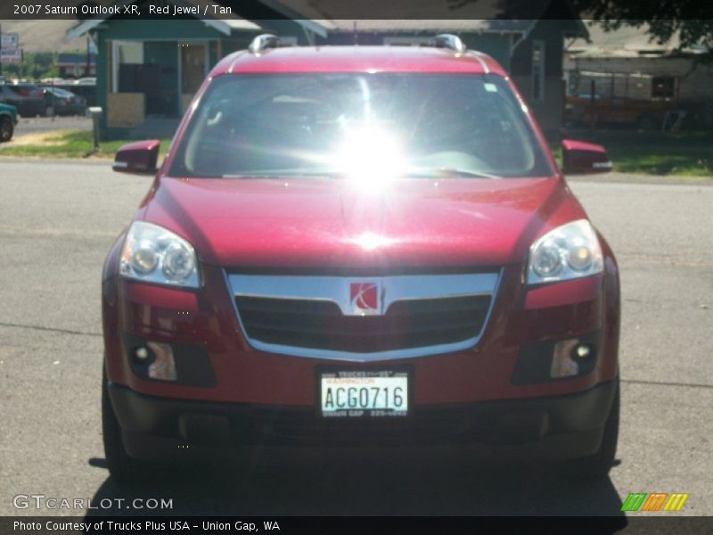 Red Jewel / Tan 2007 Saturn Outlook XR