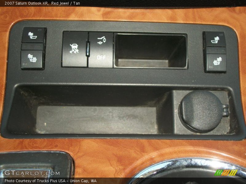 Red Jewel / Tan 2007 Saturn Outlook XR