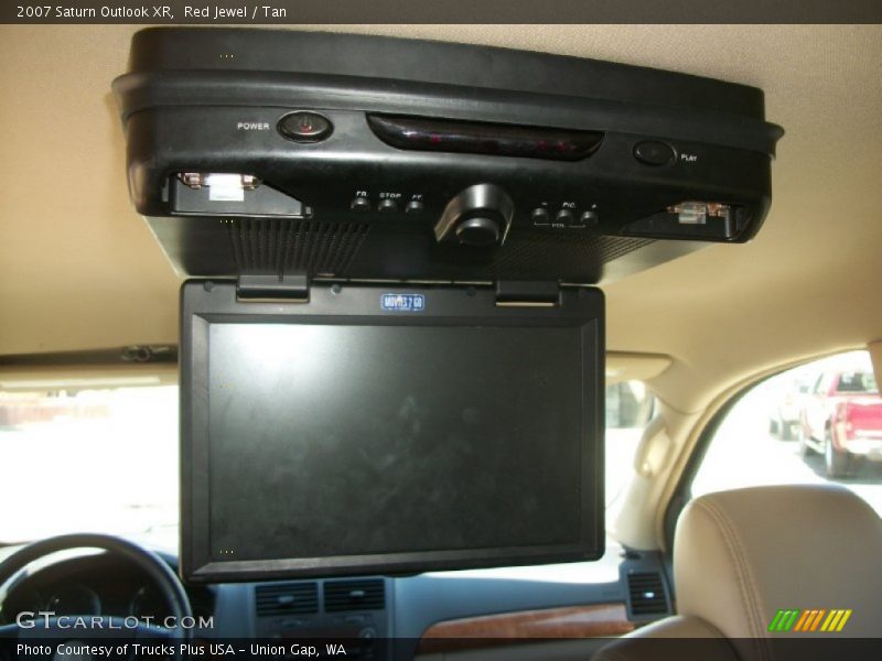 Red Jewel / Tan 2007 Saturn Outlook XR