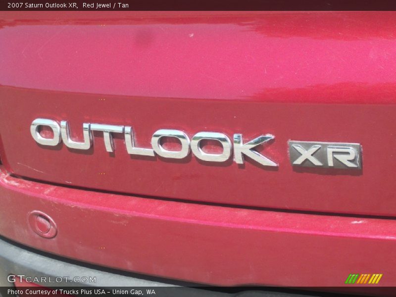 Red Jewel / Tan 2007 Saturn Outlook XR