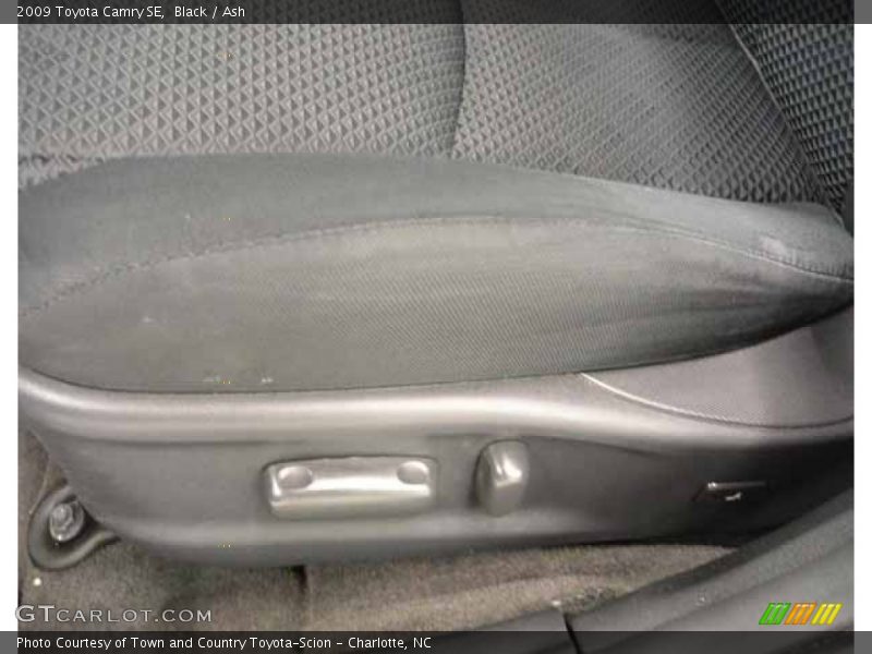 Black / Ash 2009 Toyota Camry SE