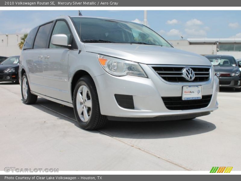 Mercury Silver Metallic / Aero Gray 2010 Volkswagen Routan SE