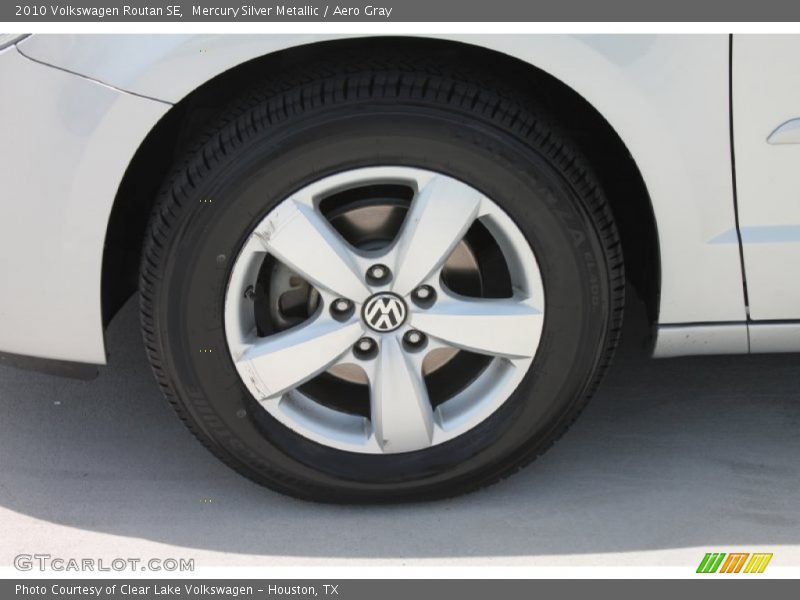 Mercury Silver Metallic / Aero Gray 2010 Volkswagen Routan SE