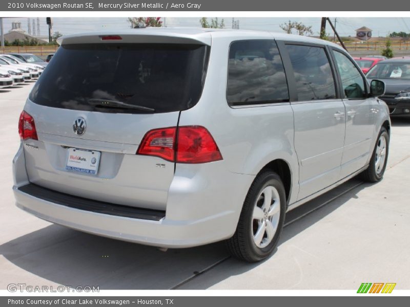 Mercury Silver Metallic / Aero Gray 2010 Volkswagen Routan SE