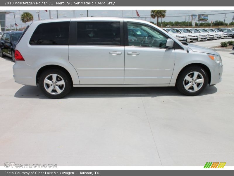 Mercury Silver Metallic / Aero Gray 2010 Volkswagen Routan SE