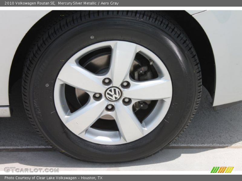 Mercury Silver Metallic / Aero Gray 2010 Volkswagen Routan SE