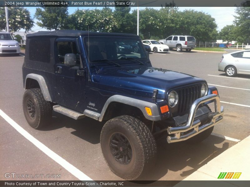Patriot Blue Pearl / Dark Slate Gray 2004 Jeep Wrangler Unlimited 4x4