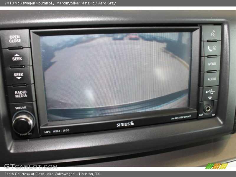 Mercury Silver Metallic / Aero Gray 2010 Volkswagen Routan SE
