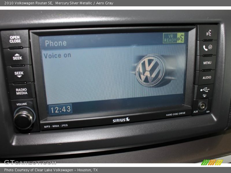 Mercury Silver Metallic / Aero Gray 2010 Volkswagen Routan SE