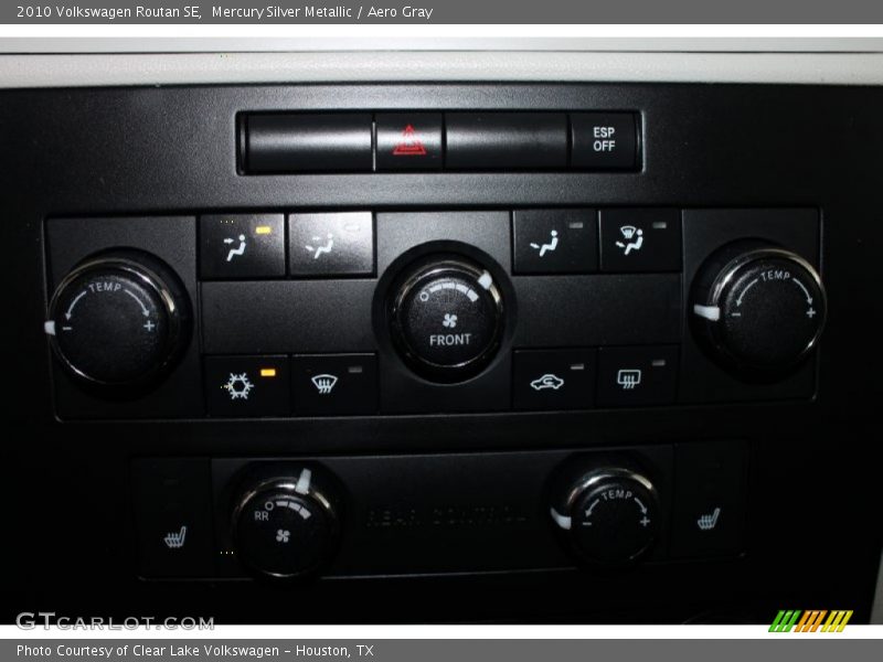 Mercury Silver Metallic / Aero Gray 2010 Volkswagen Routan SE