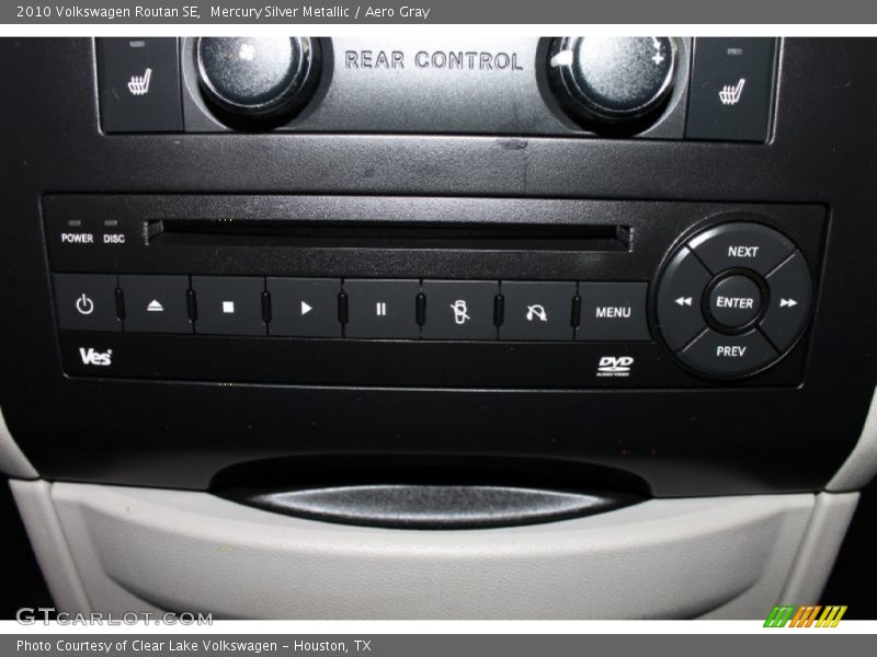 Mercury Silver Metallic / Aero Gray 2010 Volkswagen Routan SE