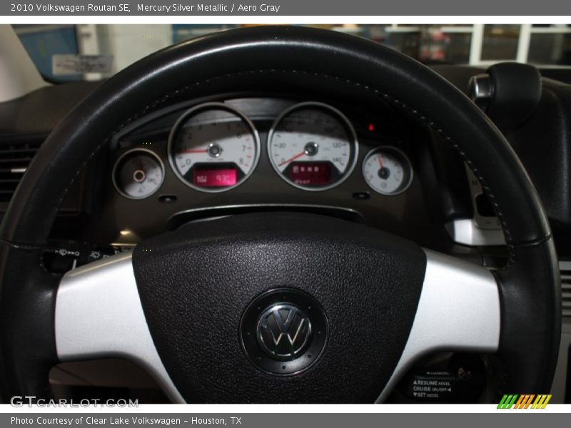 Mercury Silver Metallic / Aero Gray 2010 Volkswagen Routan SE