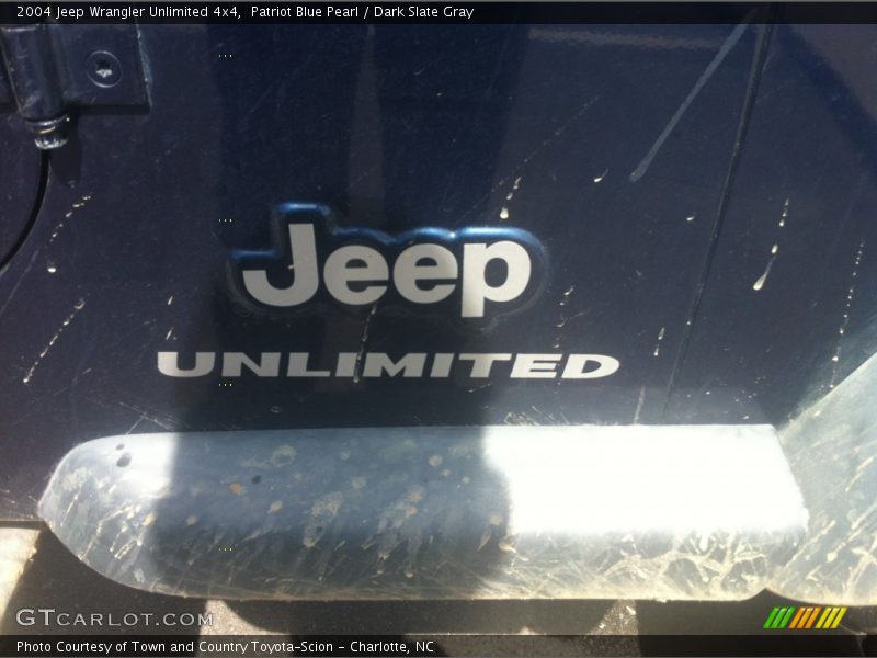 Patriot Blue Pearl / Dark Slate Gray 2004 Jeep Wrangler Unlimited 4x4