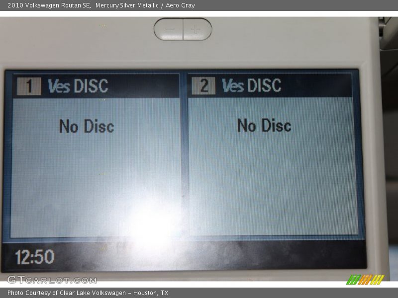 Mercury Silver Metallic / Aero Gray 2010 Volkswagen Routan SE