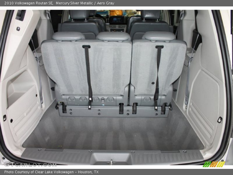 Mercury Silver Metallic / Aero Gray 2010 Volkswagen Routan SE