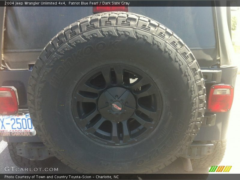 Patriot Blue Pearl / Dark Slate Gray 2004 Jeep Wrangler Unlimited 4x4