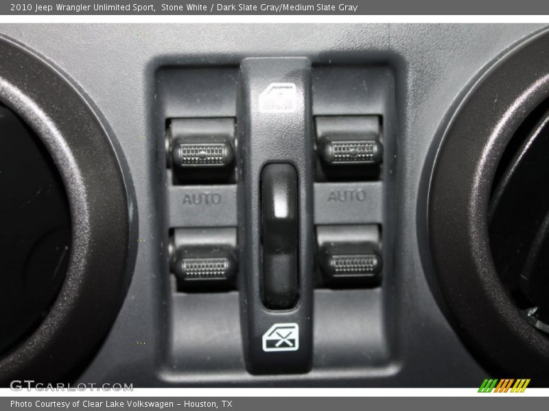 Stone White / Dark Slate Gray/Medium Slate Gray 2010 Jeep Wrangler Unlimited Sport