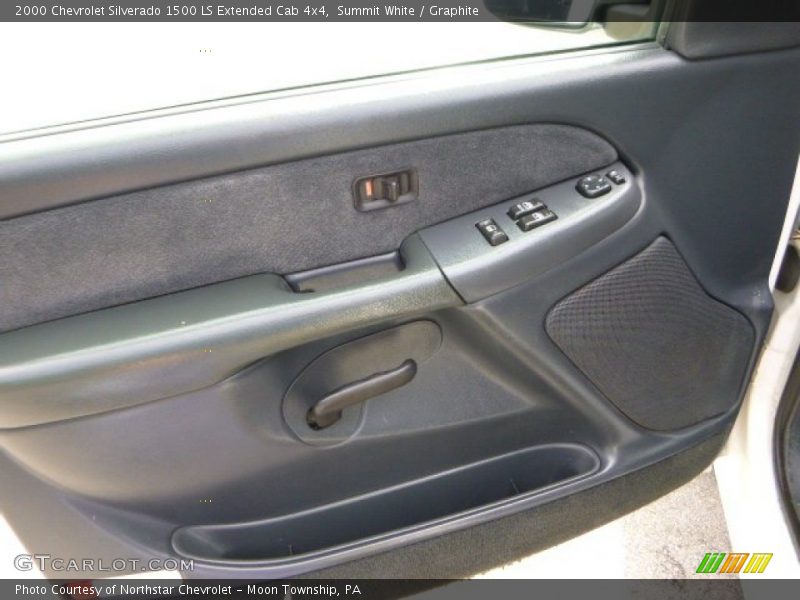 Door Panel of 2000 Silverado 1500 LS Extended Cab 4x4