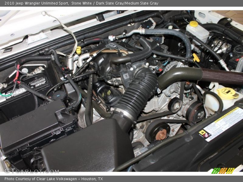 Stone White / Dark Slate Gray/Medium Slate Gray 2010 Jeep Wrangler Unlimited Sport