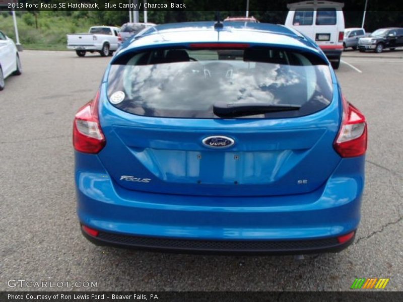 Blue Candy / Charcoal Black 2013 Ford Focus SE Hatchback