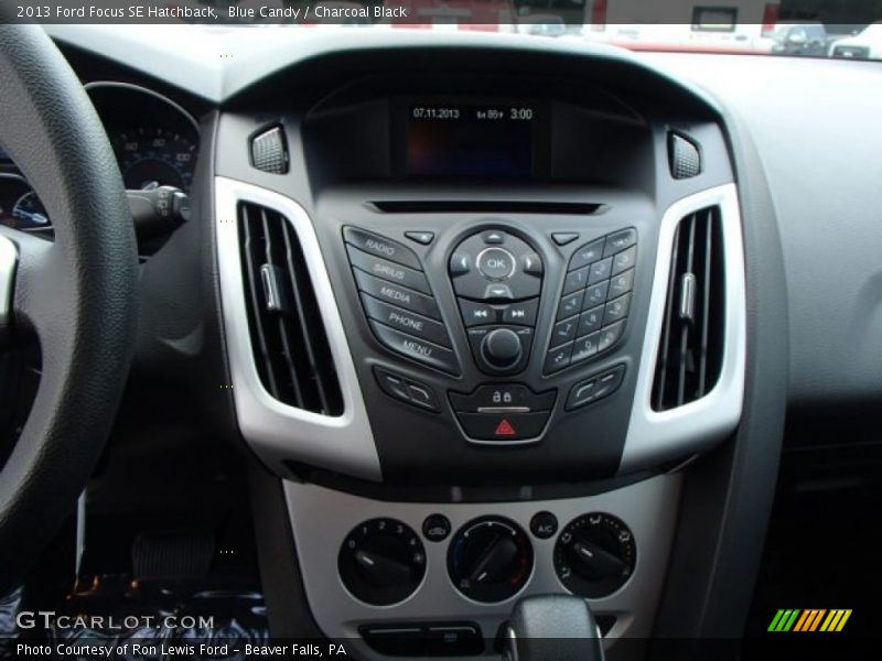 Blue Candy / Charcoal Black 2013 Ford Focus SE Hatchback