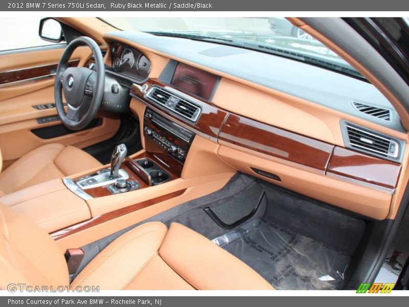 Dashboard of 2012 7 Series 750Li Sedan