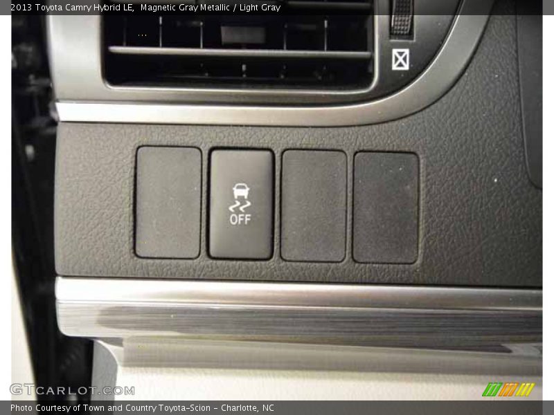 Magnetic Gray Metallic / Light Gray 2013 Toyota Camry Hybrid LE