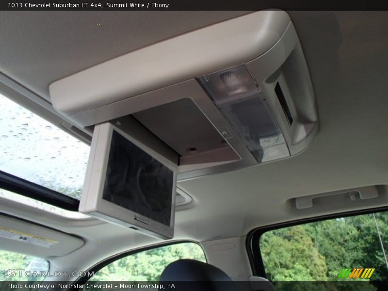 Summit White / Ebony 2013 Chevrolet Suburban LT 4x4