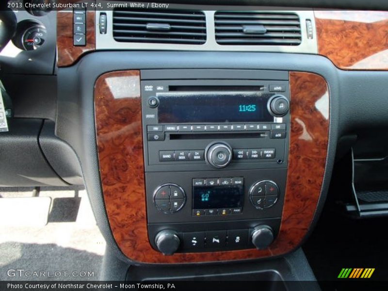 Summit White / Ebony 2013 Chevrolet Suburban LT 4x4