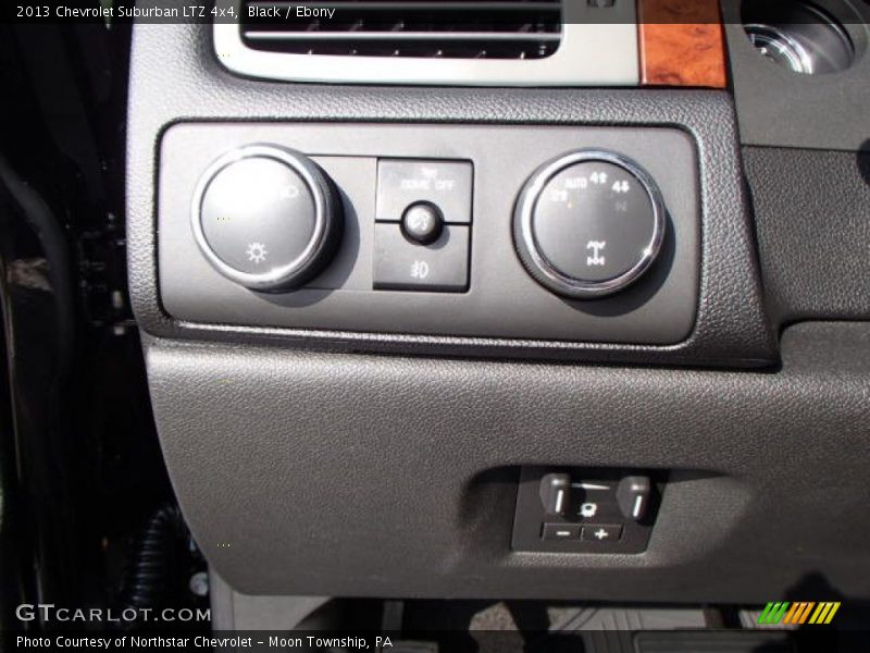 Black / Ebony 2013 Chevrolet Suburban LTZ 4x4