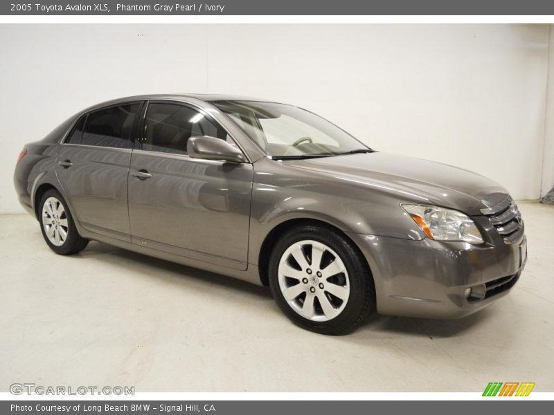 Phantom Gray Pearl / Ivory 2005 Toyota Avalon XLS
