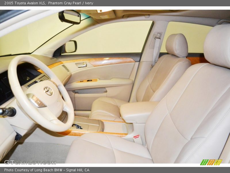 Phantom Gray Pearl / Ivory 2005 Toyota Avalon XLS