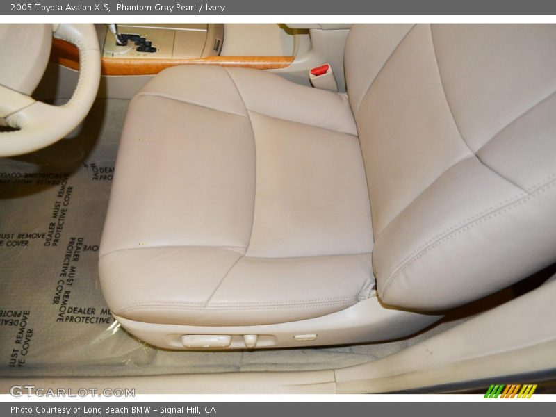 Phantom Gray Pearl / Ivory 2005 Toyota Avalon XLS