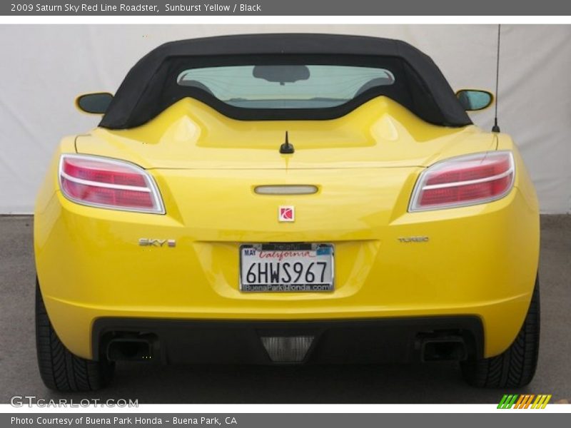 Sunburst Yellow / Black 2009 Saturn Sky Red Line Roadster
