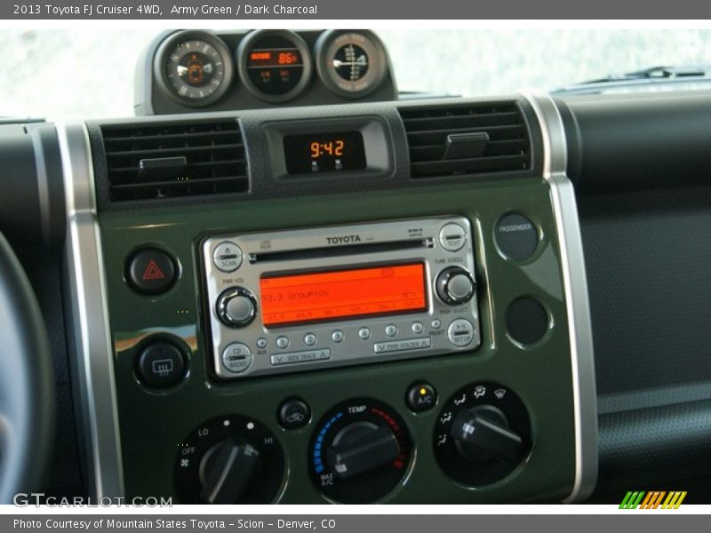 Army Green / Dark Charcoal 2013 Toyota FJ Cruiser 4WD