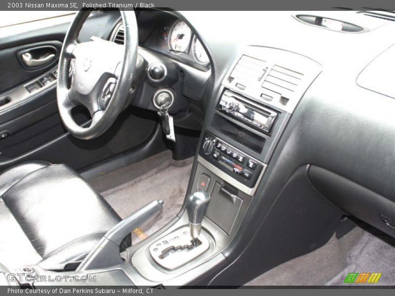 Polished Titanium / Black 2003 Nissan Maxima SE