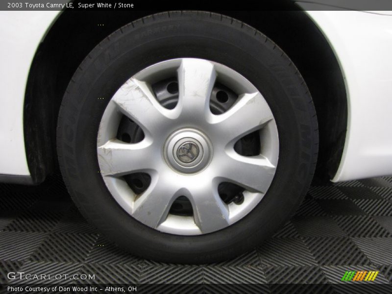 Super White / Stone 2003 Toyota Camry LE