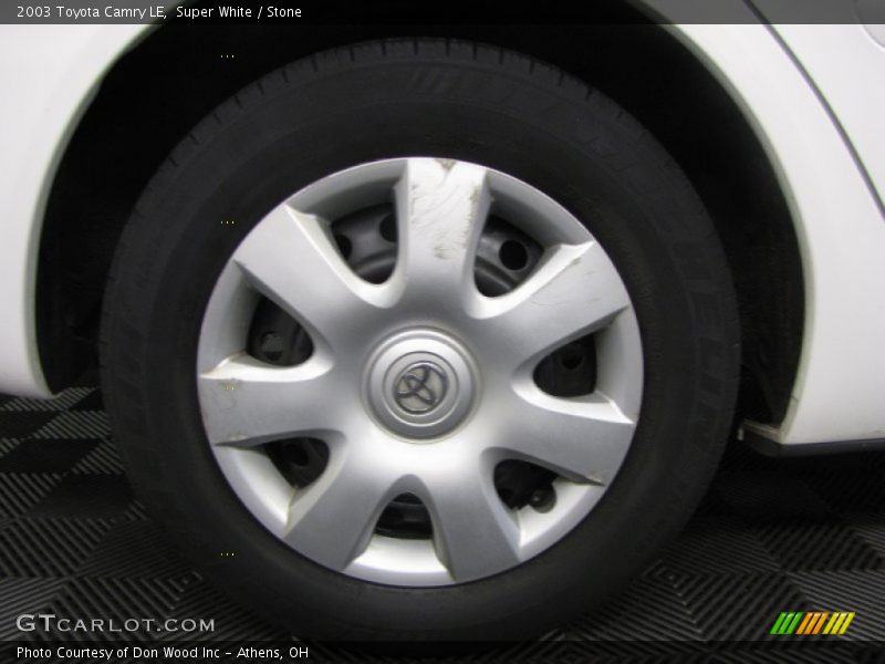 Super White / Stone 2003 Toyota Camry LE