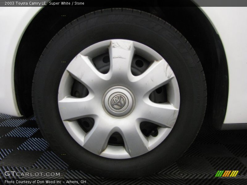 Super White / Stone 2003 Toyota Camry LE